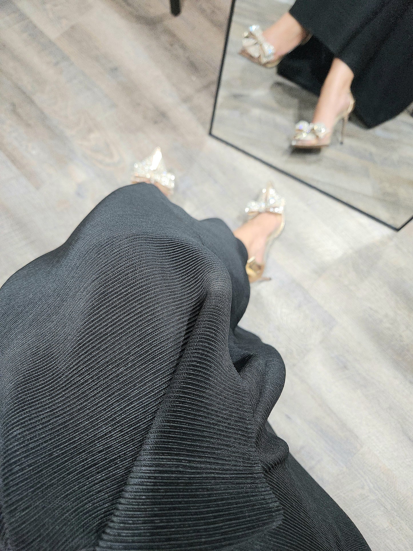 The Essential Everyday Pleat - Black